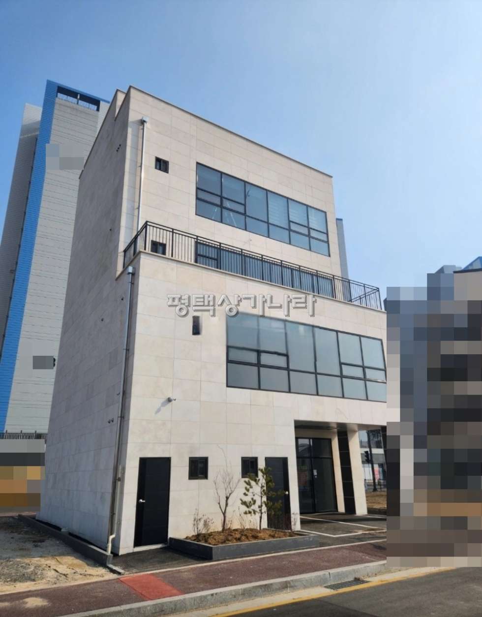 경기 평택시 통복동 [평택 통복동] 대단지 아파트 정문 앞 4층 신축 상가 임대 월세 매물번호 16577 사진 3