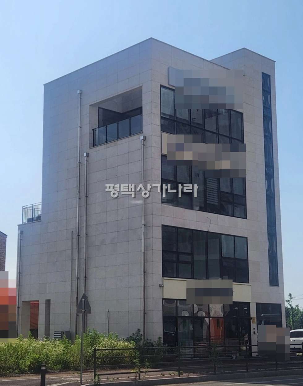 경기 평택시 통복동 [평택 통복동] SK뷰 아파트 정문 앞 통유리 15평 2층 공실 상가 임대 월세 매물번호 16665 사진 3